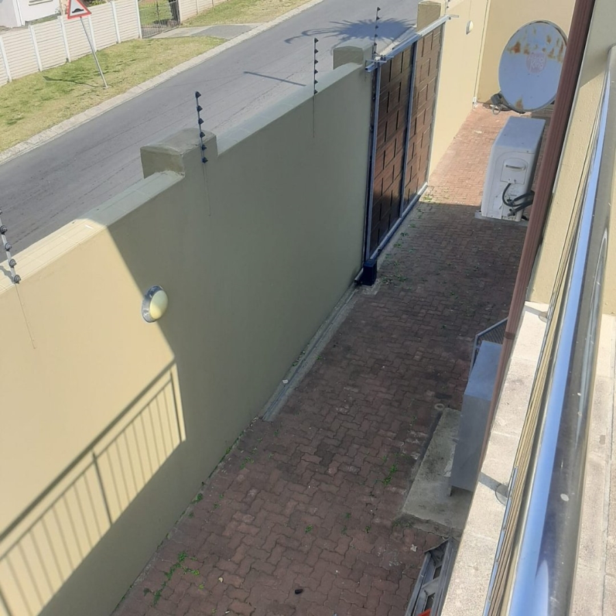 7 Bedroom Property for Sale in Amalinda Eastern Cape